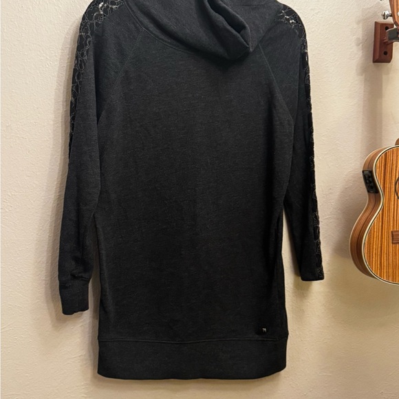 ✨🪽✨Victoria's Secret Dark Heather Grey Knit Sweater ✨🪽✨ - Picture 1 of 6